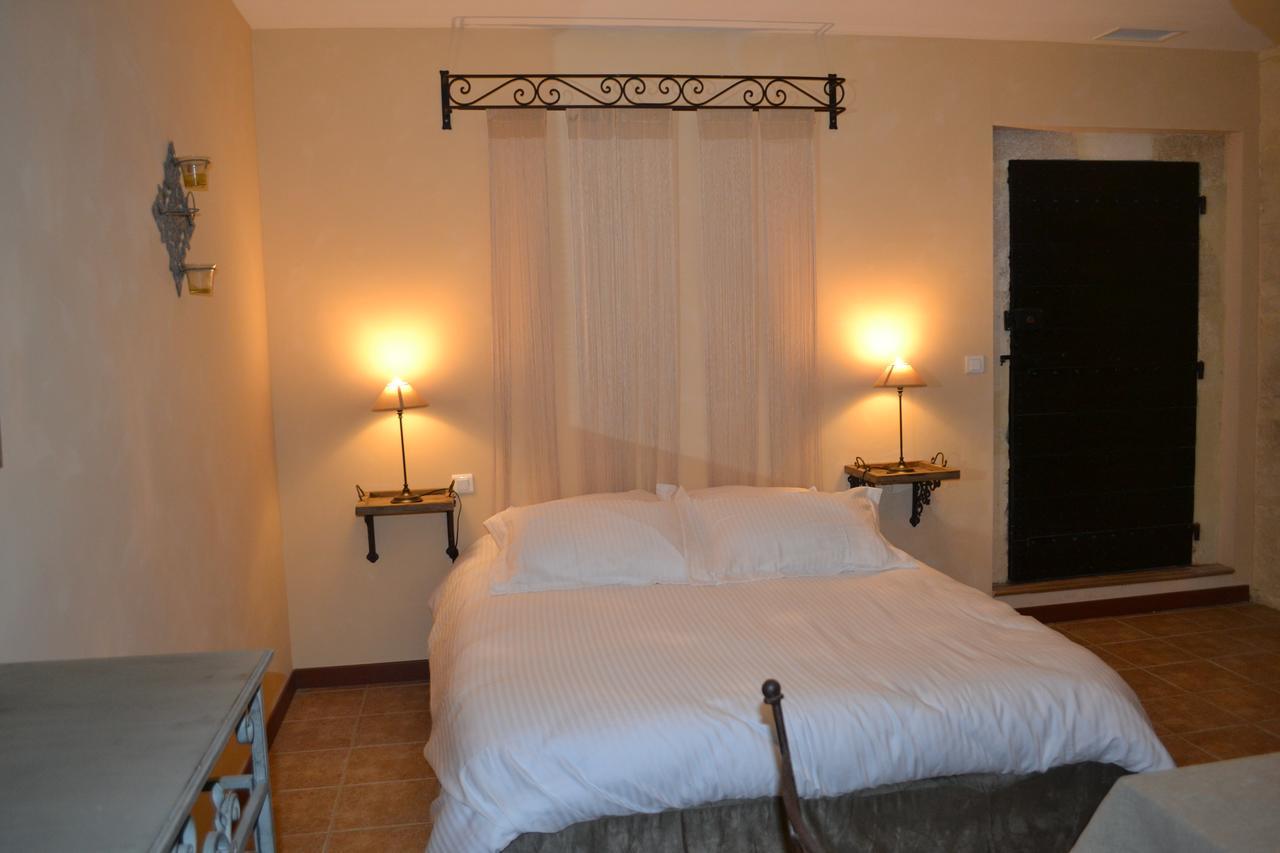 Mas Petit Prince Bed and Breakfast Arles Esterno foto